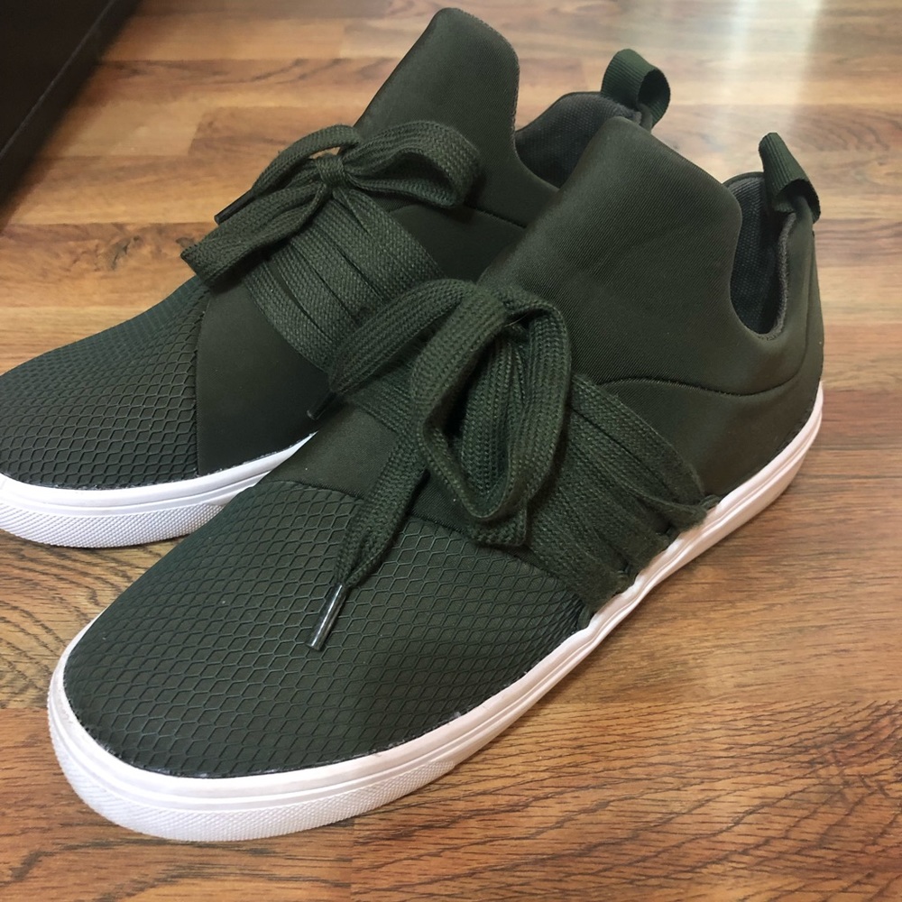 Steve Madden sneakers
